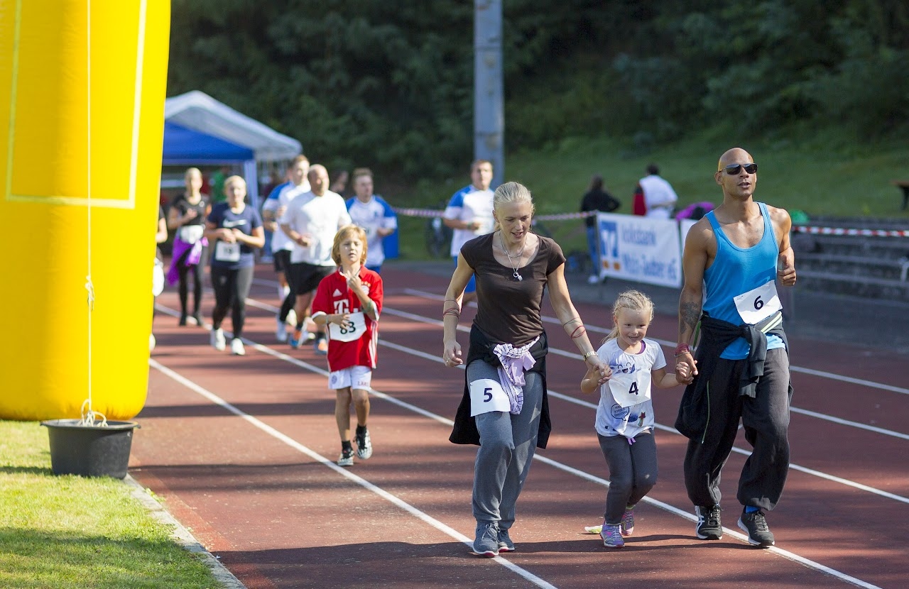 Bild vom 9. Benefizlauf im Jahr 2016. Dies ist das 90. Bild.
